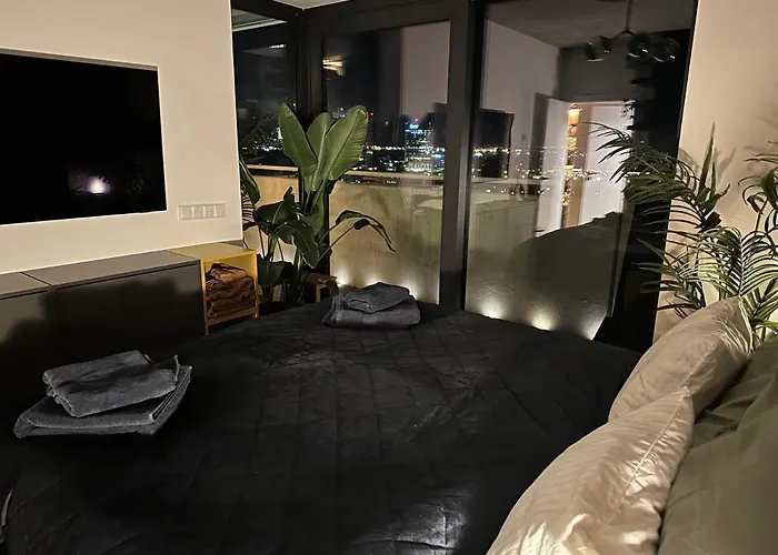 Apartment Skyline Elegance With Free Parking Bratislava