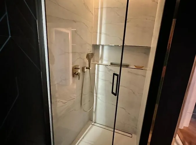 Appartement Skyline Elegance With Free Parking