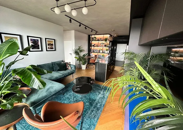 Skyline Elegance With Free Parking * Bratislava