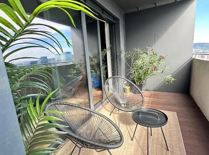 Skyline Elegance With Free Parking Bratislava